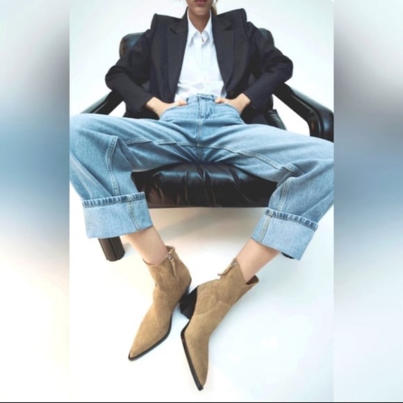 Zara Shoes - Cowhide Cottage rustic Cowgirl Tan Suede Chunky Block Heel pointed western fall